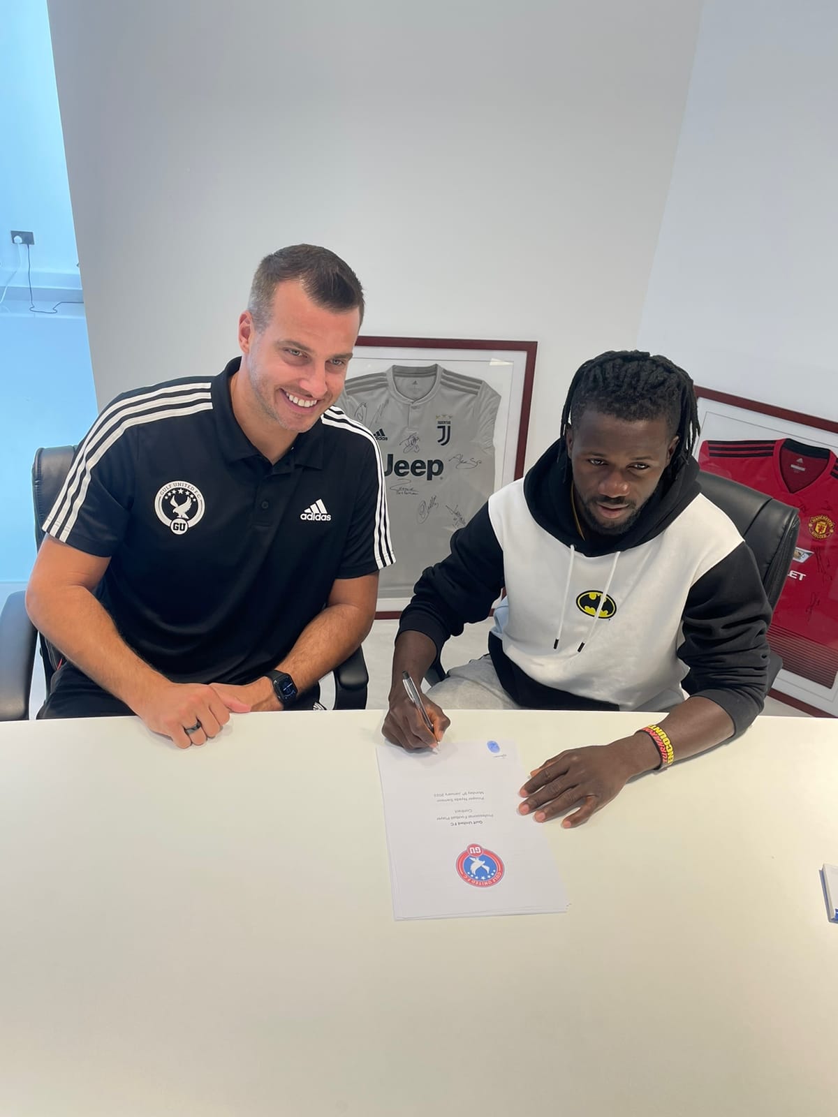 Maestro Sports signing a player